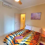 Διαμέρισμα A Lovely 3br Spacious With Access To Pool By 360 Estates