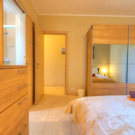 דירה Spacious Apartment With Pool In Misrah Simar In Qala