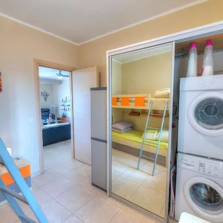 Spacious Apartment With Pool In Misrah Simar In Qala דירה