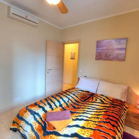 דירה Spacious Apartment With Pool In Misrah Simar In Qala