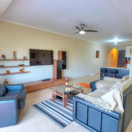 Spacious Apartment With Pool In Misrah Simar In Qala Qala